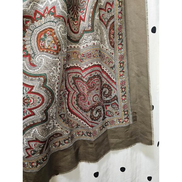 Italian made olive green paisley polyester woven large square raw edge scarf - Picture 7 of 8